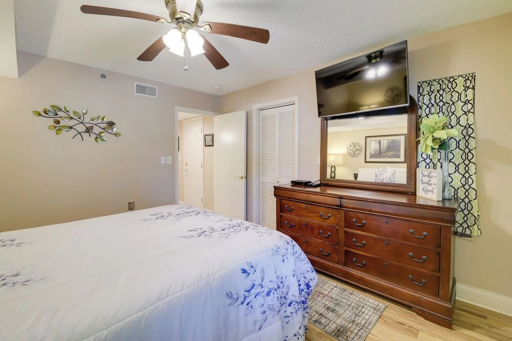 Gatlinburg Condo ~ 2 Mi to Smoky Mountains!