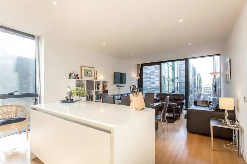 Luxury 2 Bedroom Quartermile Apartment