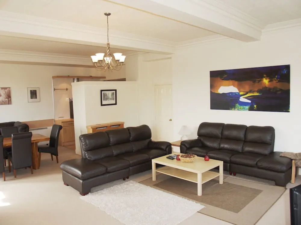 Royal Mile Mansions Apartment 27