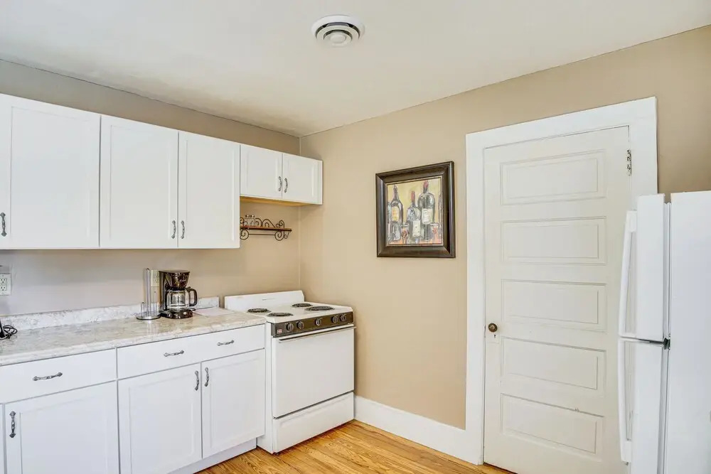 2 Mi to Dtwn: Studio Suite in Sheboygan