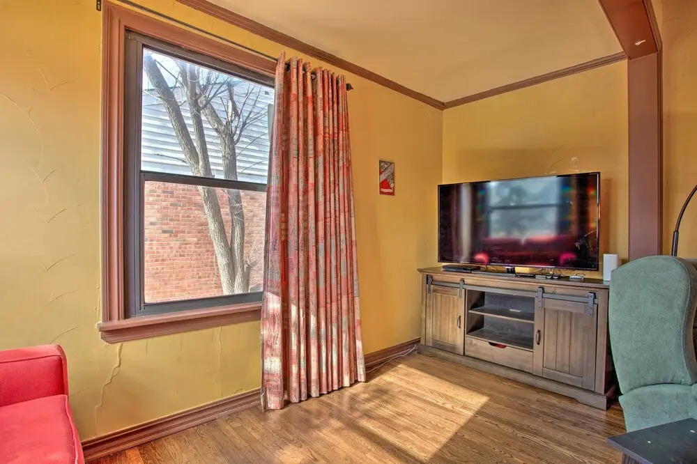 Pet-friendly OKC Home w/ Yard ~ 5 Mi to Dtwn!