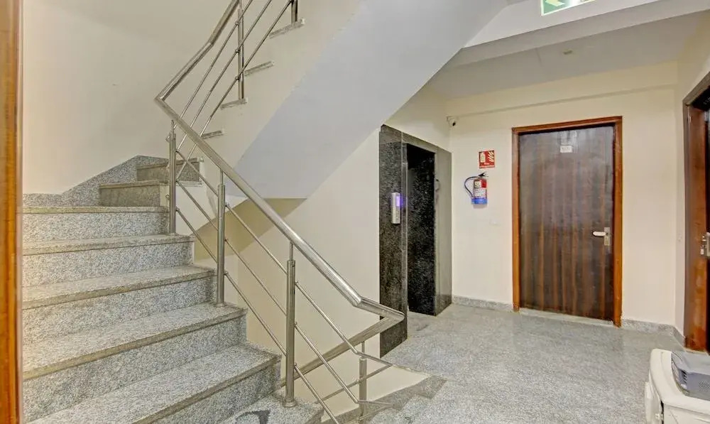 Hotel O JDJ Residency