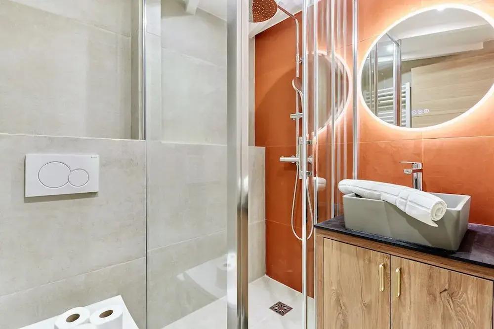Modern Suite Center of Paris Montmartre