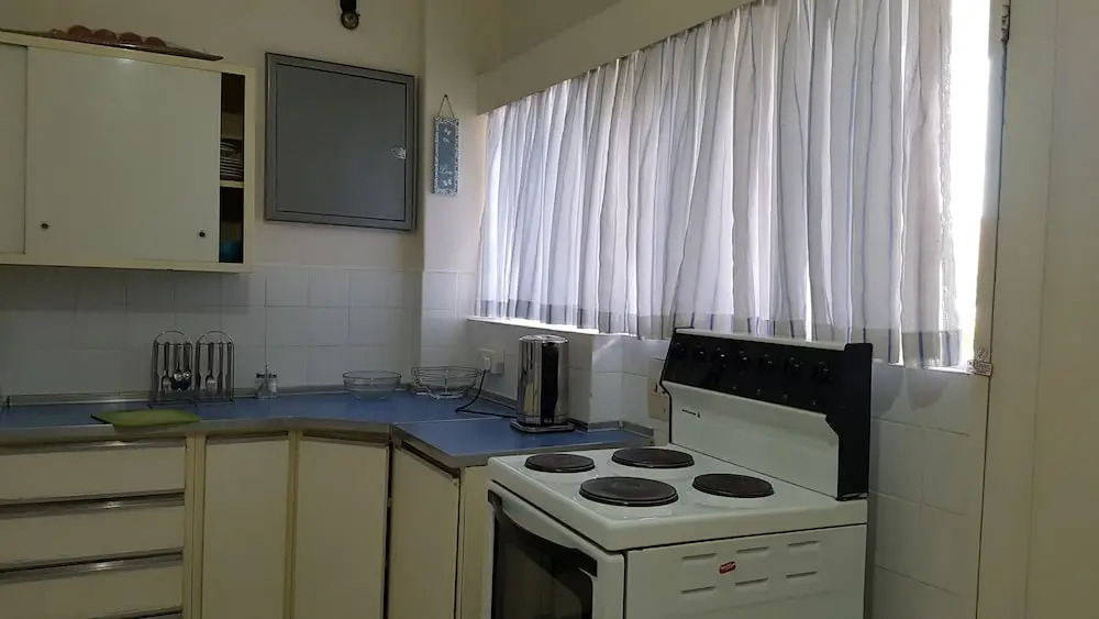 Lolos Elegant Three Bedroom Apartment