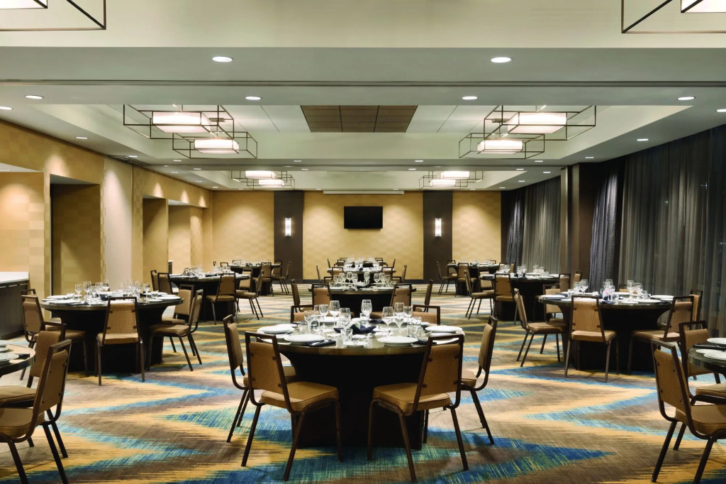 Homewood Suites by Hilton Calgary Downtown