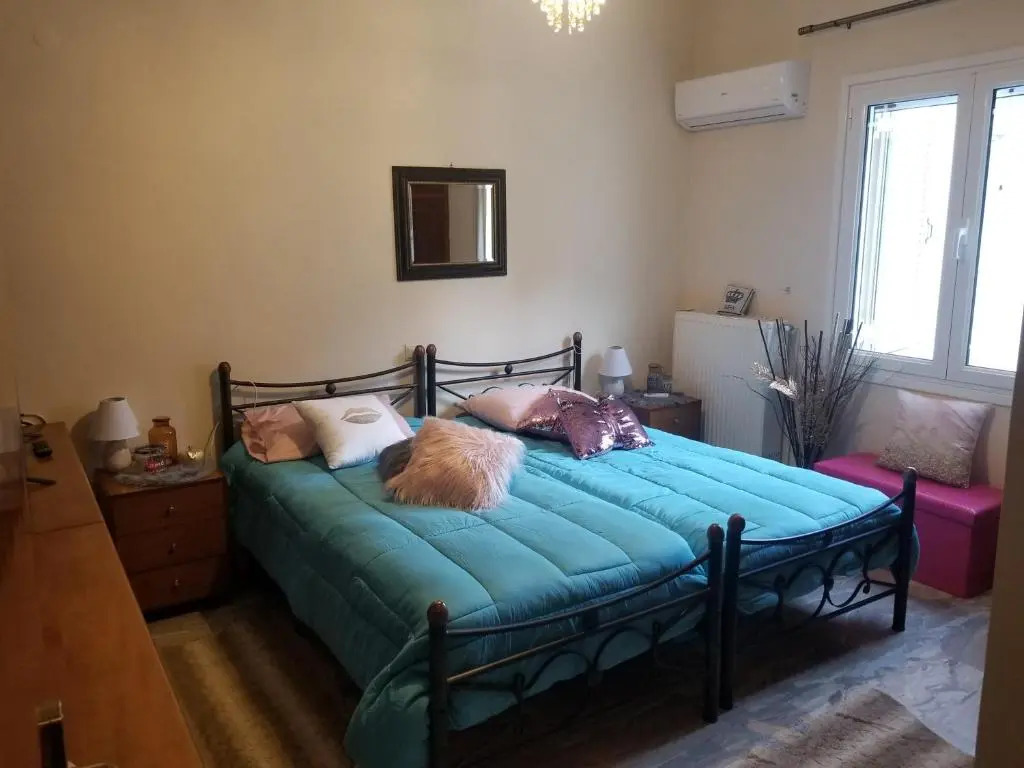 Angela Hilltop Apt 1