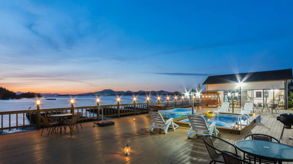 Yeosu Dolsanmaru Pension