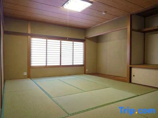 Zen Garden Kominka | Sleeps 8 | Parking | ITM Easy