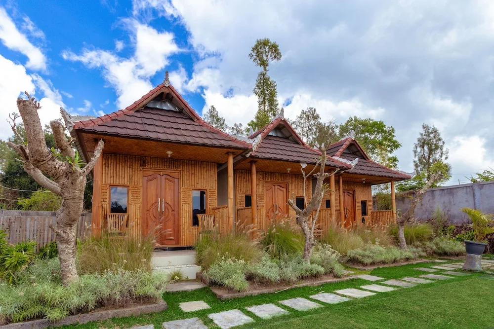 DYoga Bamboo House