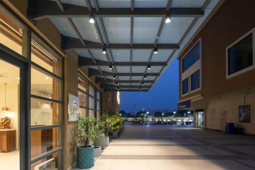 Hotel Regal Grand
