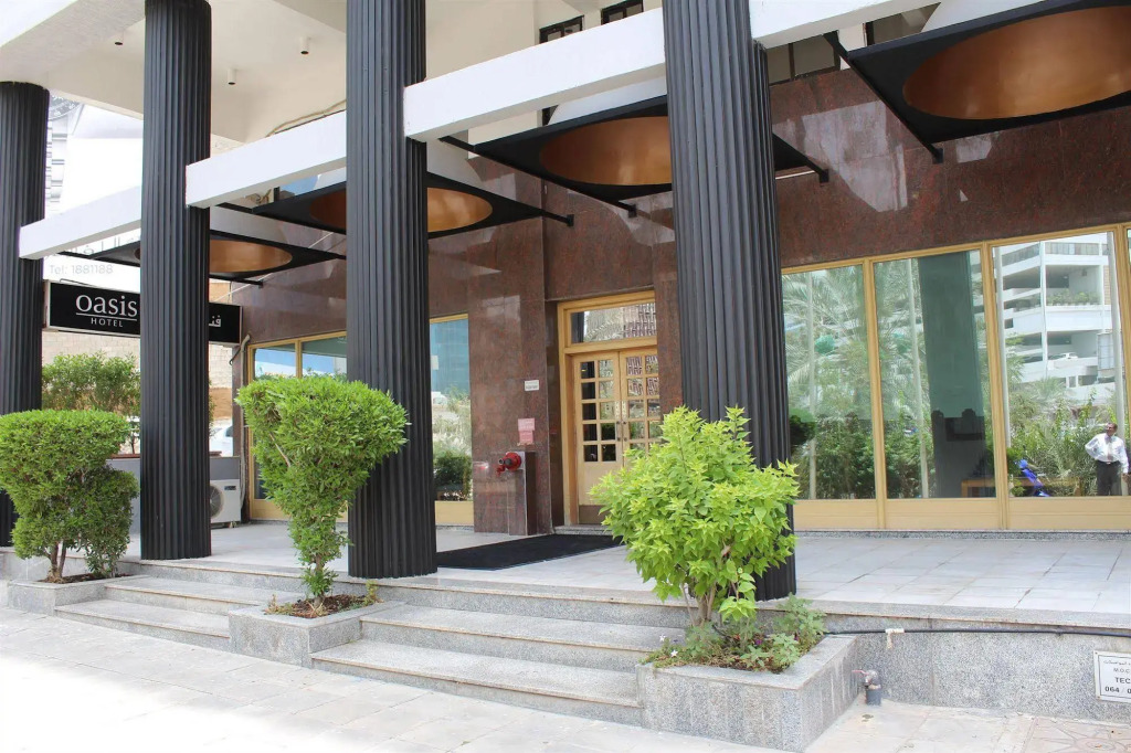 Oasis Hotel