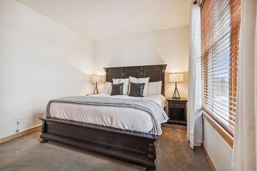 Corral 309w 3 Bedroom Condo by RedAwning