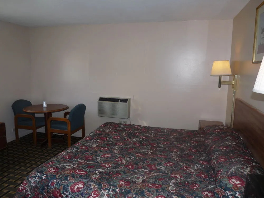 Manor Motel