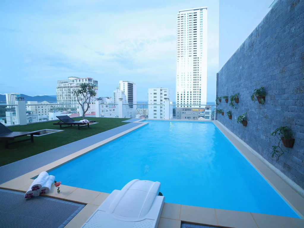 Edele Hotel Nha Trang Beach