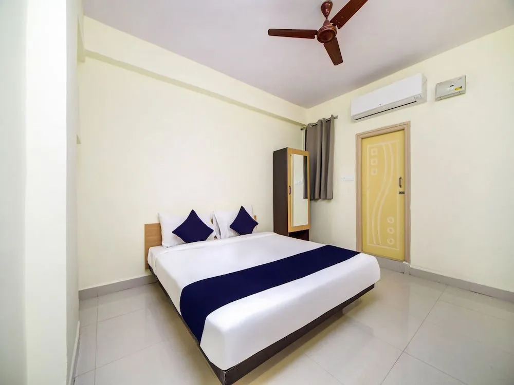 SilverKey Executive Stays 19907 Hafeezpet