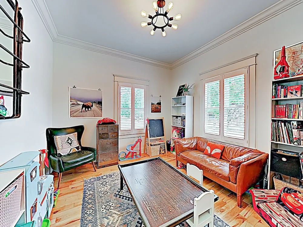 17th Street Home - 4 Br Home