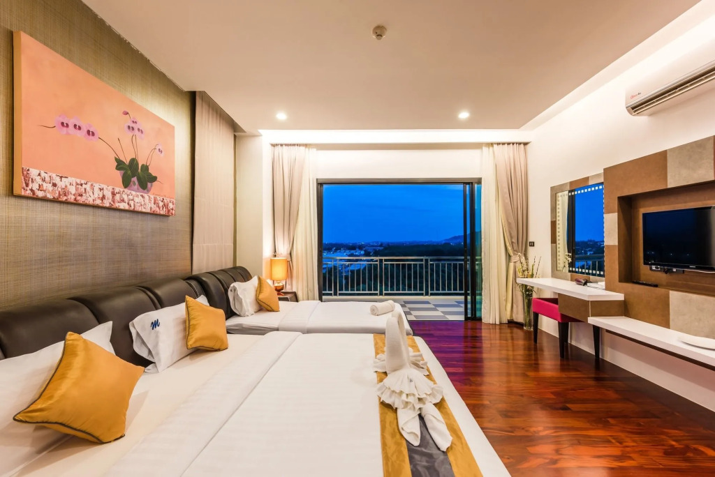 Chalong Miracle Lakeview