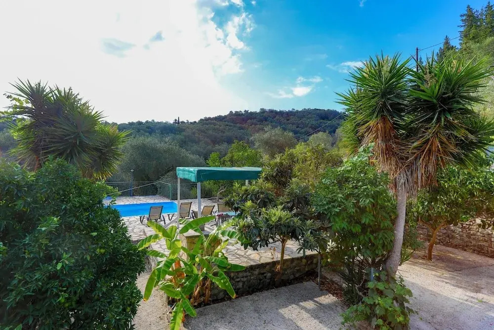 Villa Sevi in Loggos