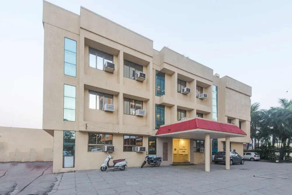 OYO 10652 Hotel Kushala Green