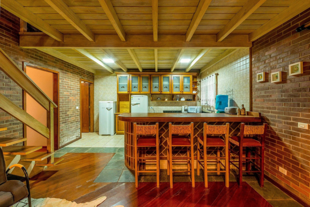 Bela casa estilo chalé em Canela RCF160