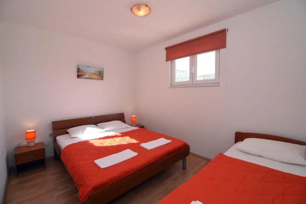 Apartments Ćorić