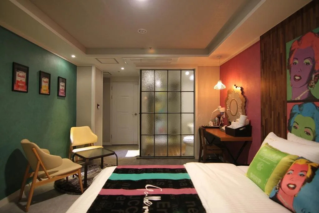 Gallery 9 Motel