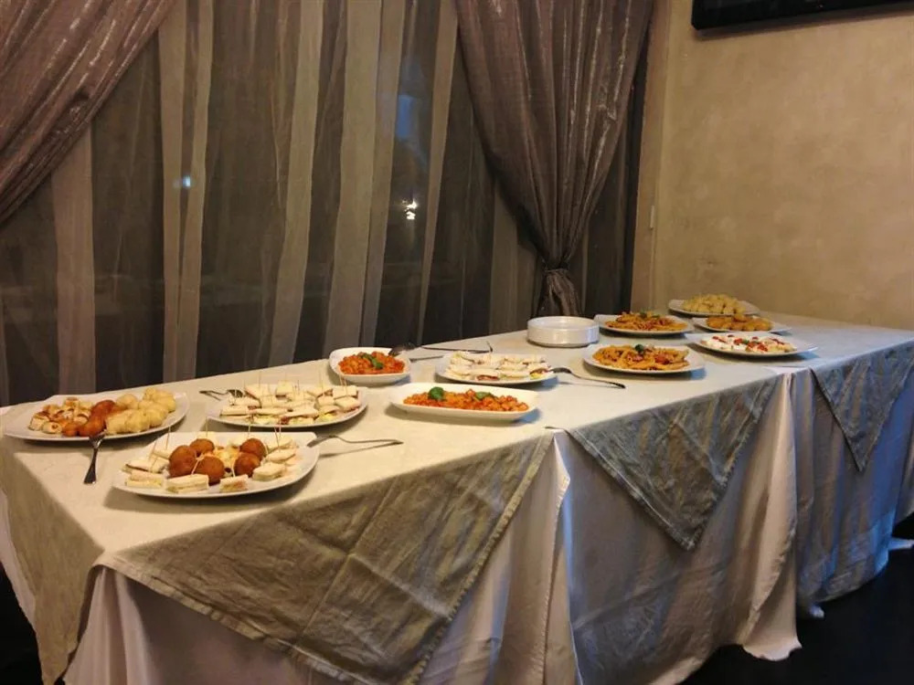 Meeting Hotel