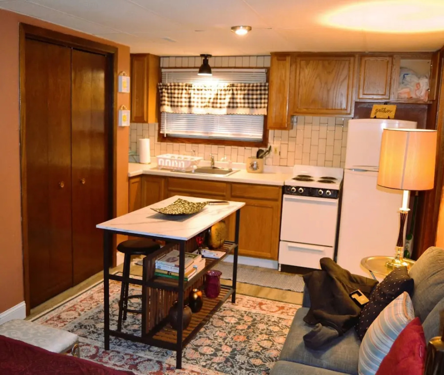 Gather Here 9br, 5BA Group