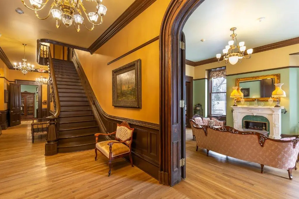 Steele Mansion Inn & Gathering Hub