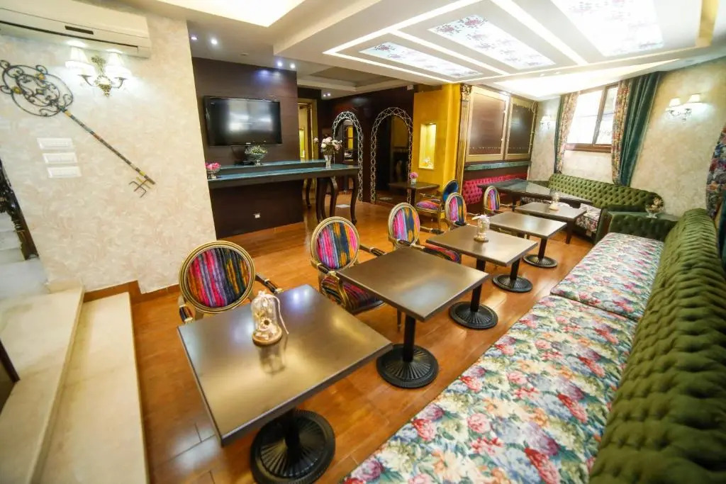 Villa Queens Hotel