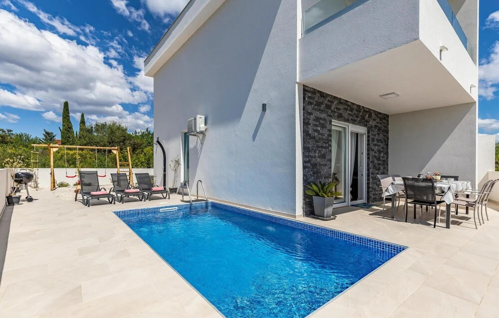Amazing Home in Medulin With Outdoor Swimming Pool, Wifi and 3 Bedrooms