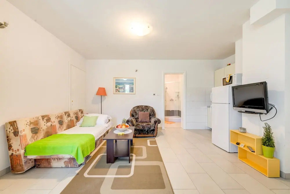 Znjan beachfront apartments Split