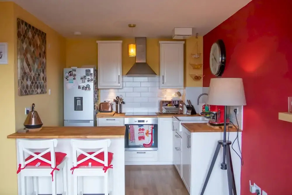 2 Bedroom Flat With Views of Castle