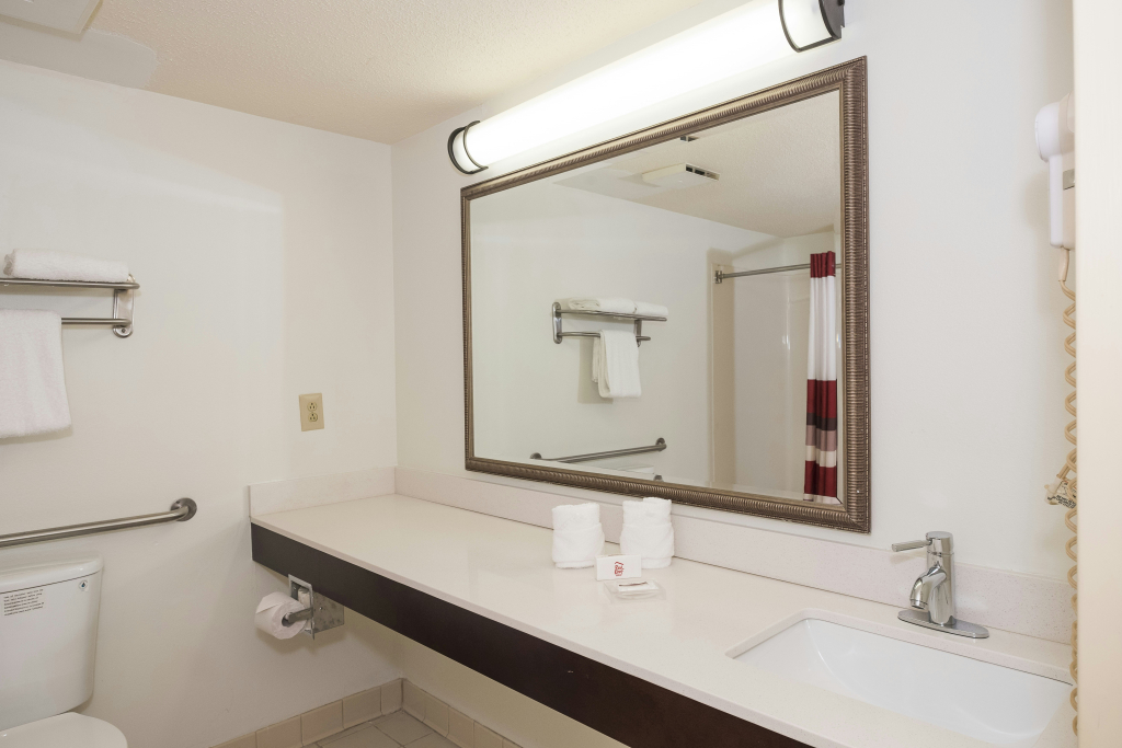 Red Roof Inn & Suites Stafford, VA - Quantico