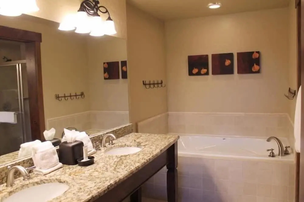 Grand Lodge at Peak 7 - 3 Bedroom Residence - Pool, Hot Tubs, Game Room & More!