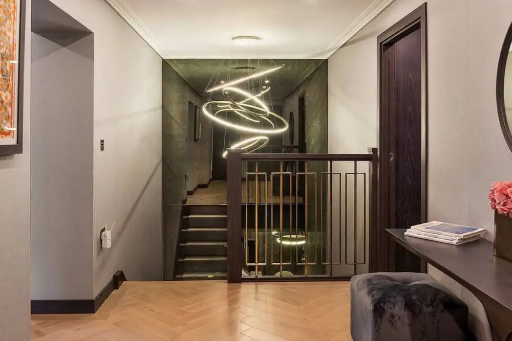 3 Bedroom Apartment With Garden in Knightsbridge