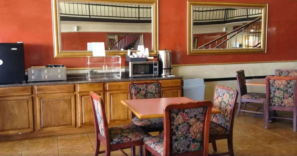Old Hickory Inn