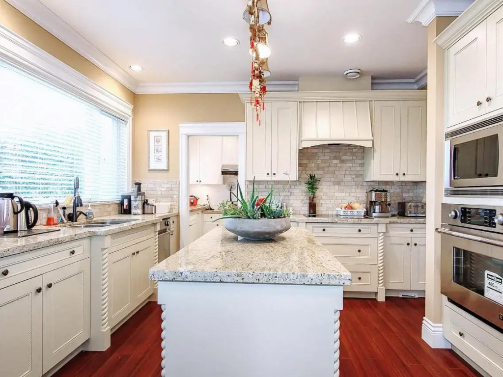 Vancouver Luxury Homestay