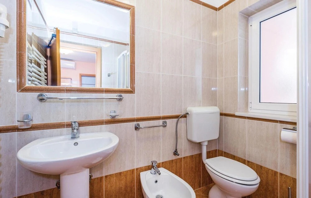 Beautiful Home in Moscenicka Draga With Wifi and 2 Bedrooms
