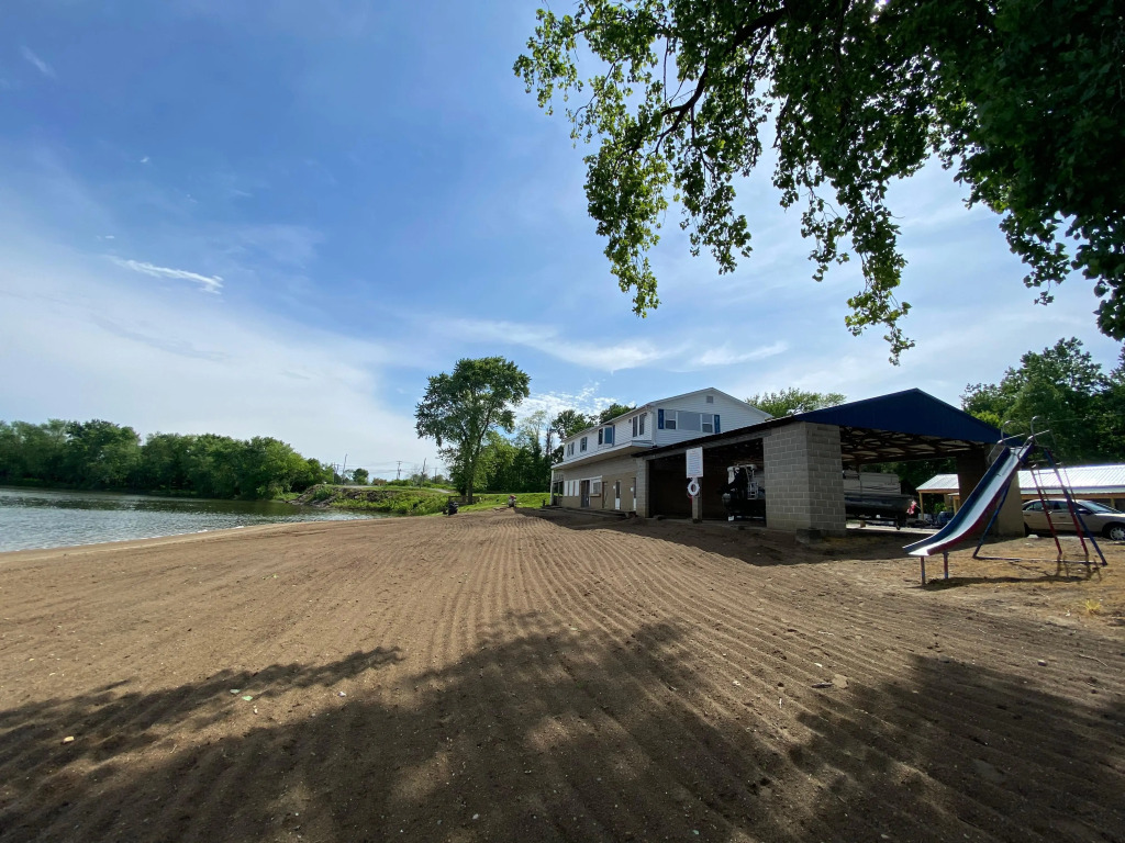 Beach House on Lake