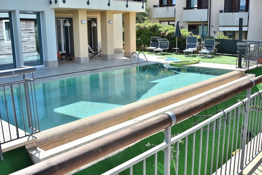 Casa Al Lago With Pool