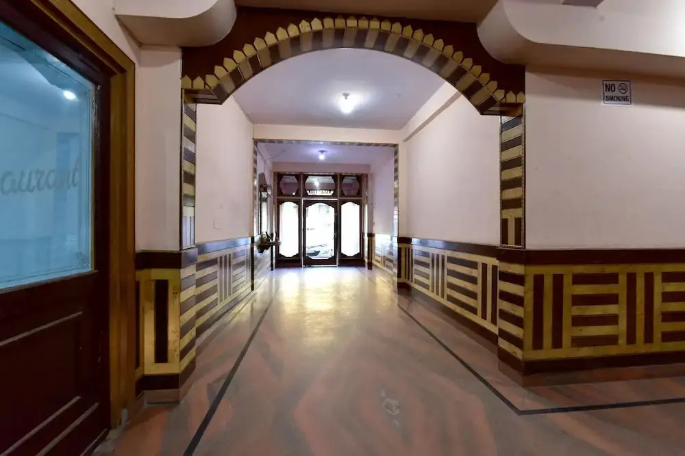 Hotel Silver Face by OYO Rooms