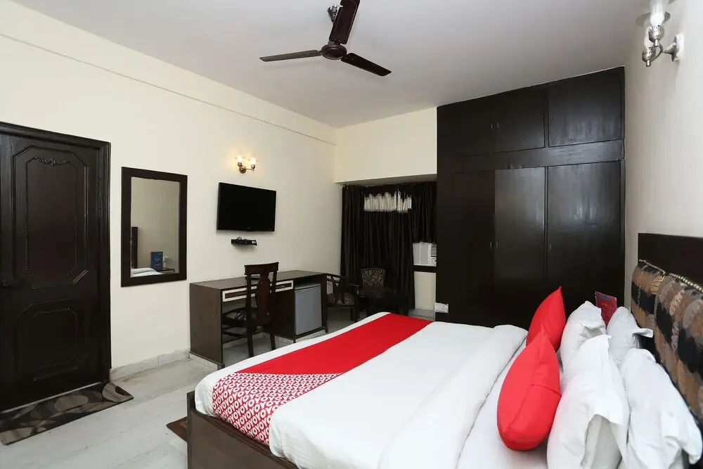 OYO 33359 Corporate Villa