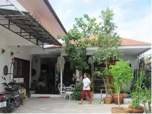 D-House