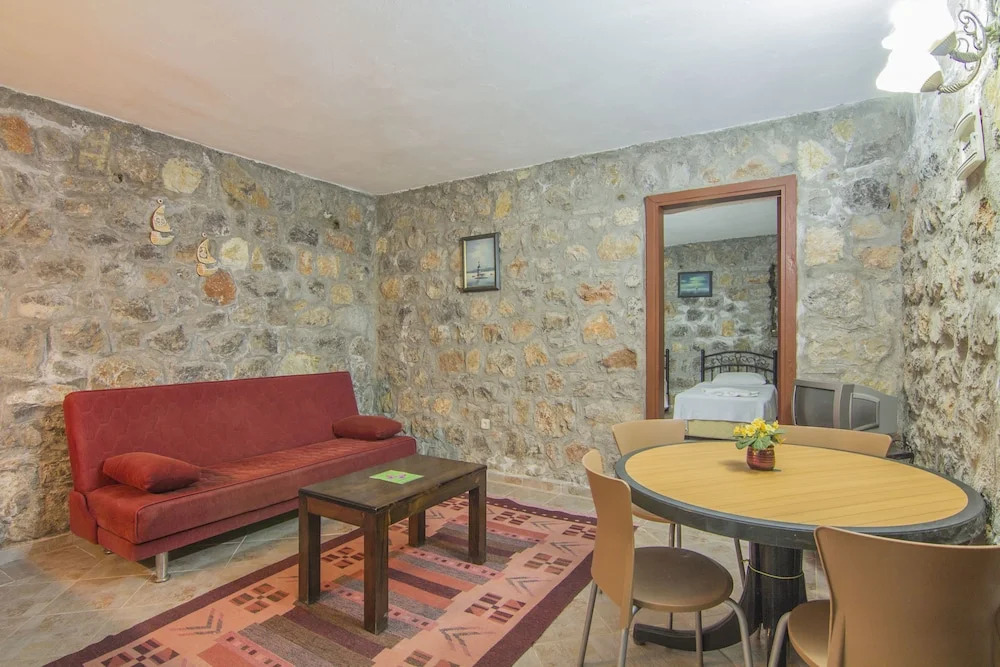 Doga Apartments
