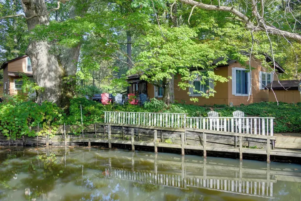 Waterfront Cottage - Dock & Chautauqua Lake Access