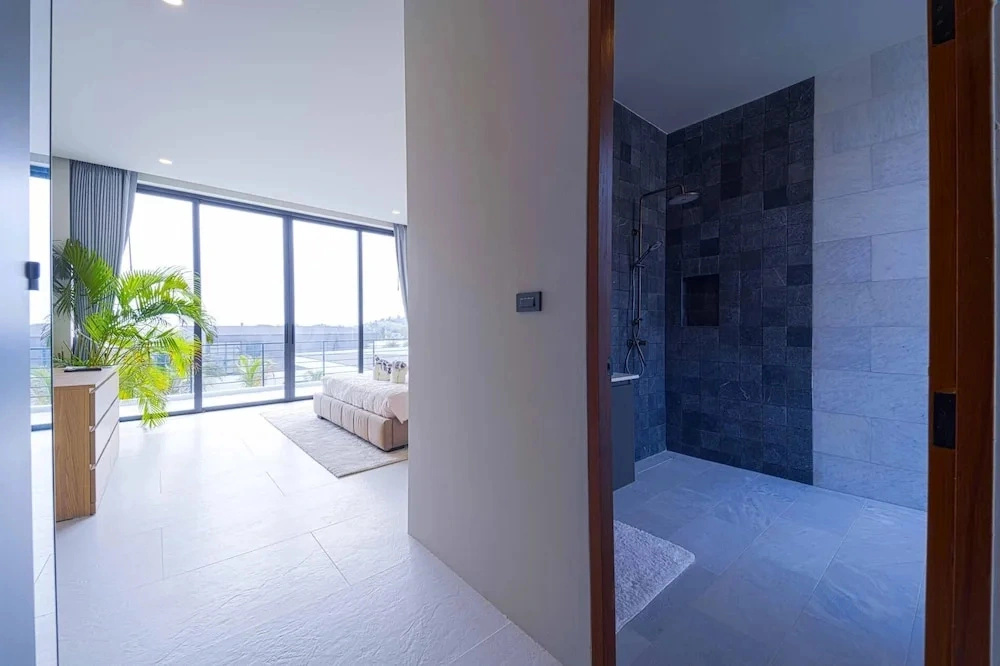 Luxury 5 Bedroom Pool Villa KH-C2