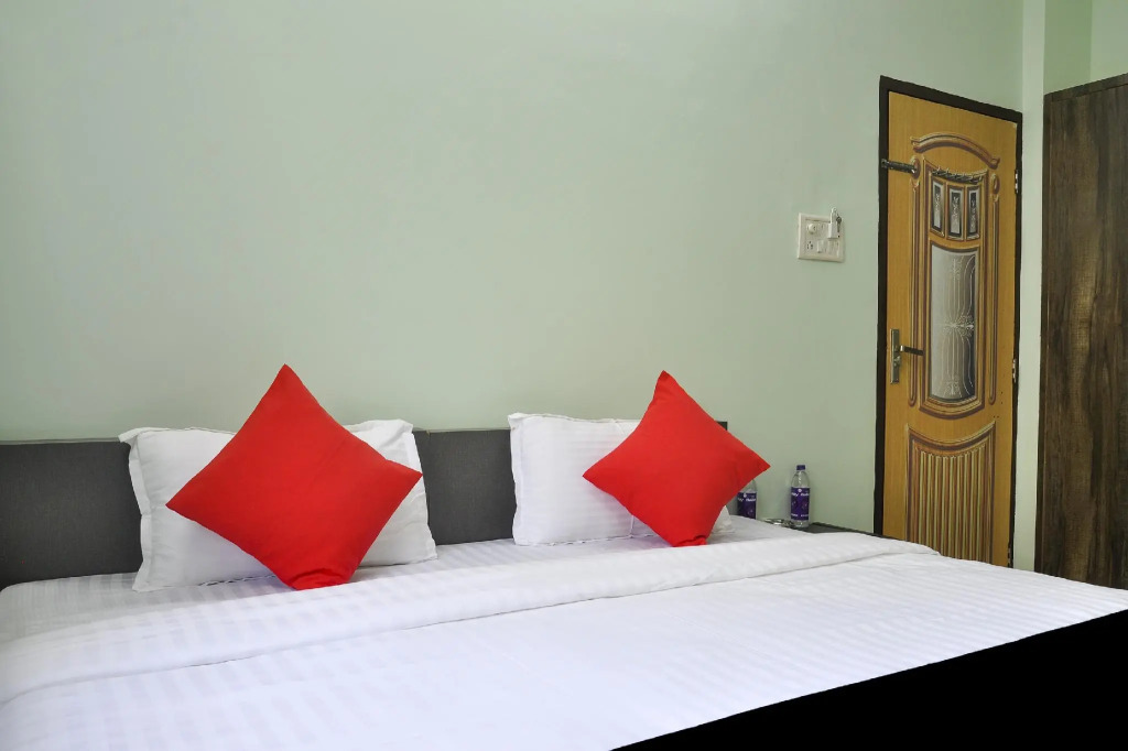 CAPITAL O74630 Hotel Atithi