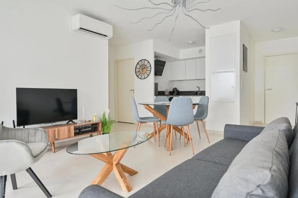 T2 NEUF - TERRASSE ET PISCINE – ACCÈS DIRECT PLAGES ET CENTRE VILLAGE – App 29B -