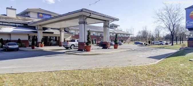 Travelodge Ambassador Bridge Windsor
